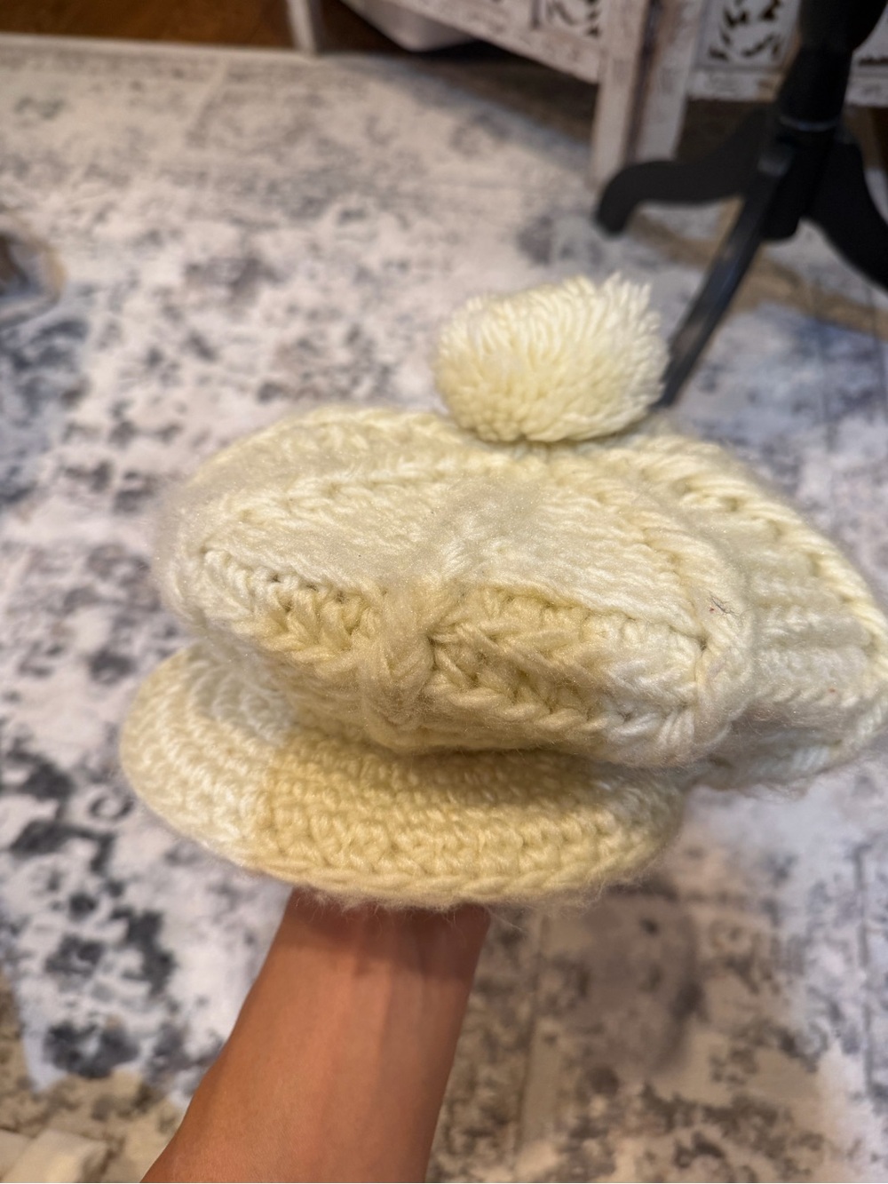 Vintage Cream Knit Pom-Pom Beret for Women - Soft Winter Hat